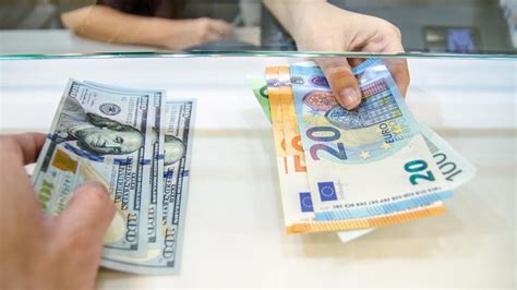 Convert Euros (EUR) and United States Dollars (USD  .